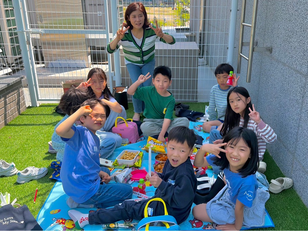 Happy Picnic 10시 유년부 봄소풍 이미지 3